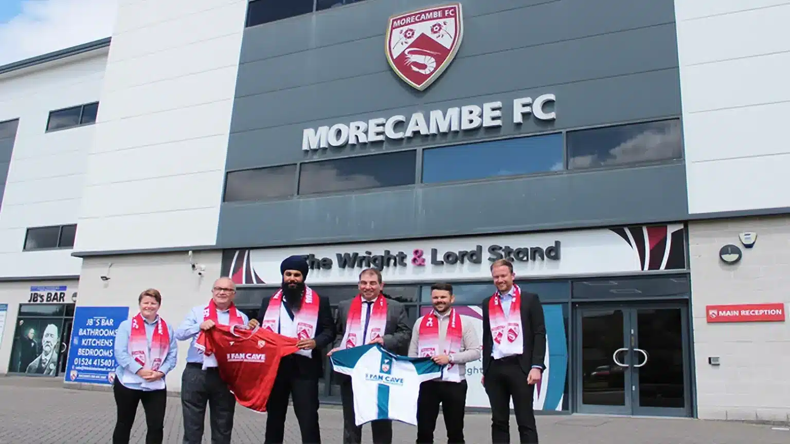 Morecambe FC trở thành CLB Anh đầu tiên thuộc sở hữu người Sikh và bổ nhiệm HLV Sikh